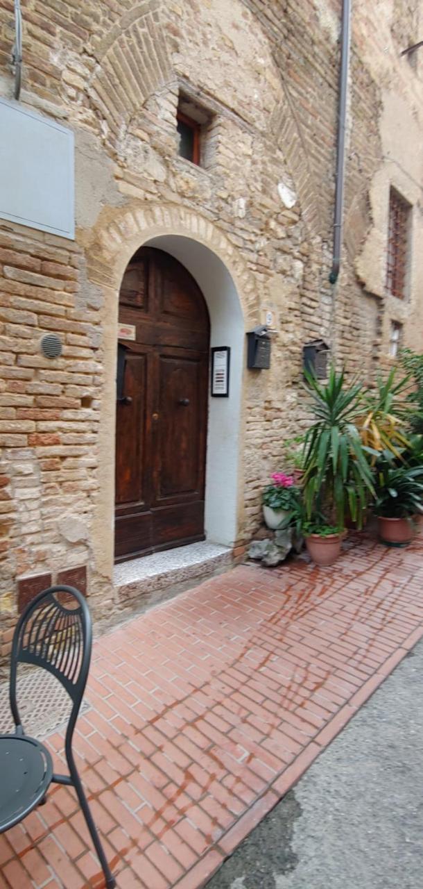 B&B Le Undici Lune Сан Джиминяно Екстериор снимка