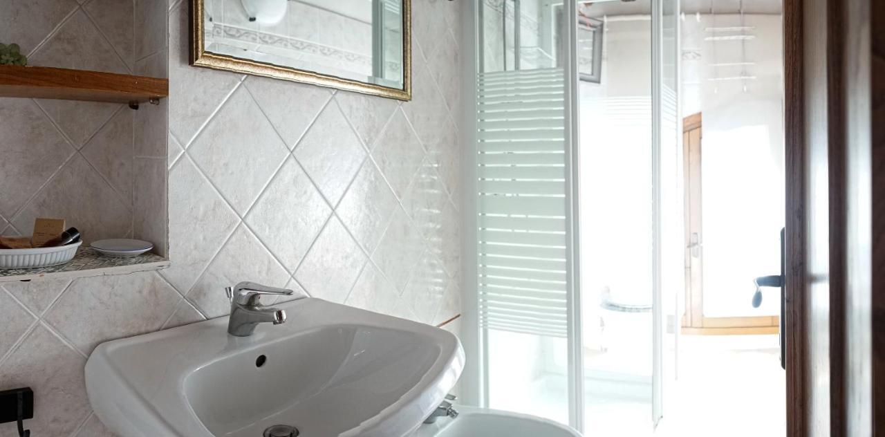 B&B Le Undici Lune Сан Джиминяно Екстериор снимка